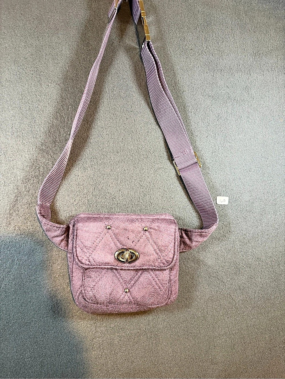 Quilted Crossbody Bag in Pink